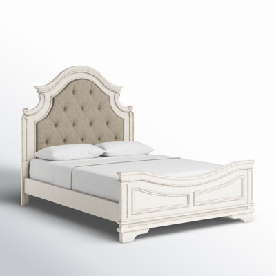 Mohn Upholstered Scalloped Bed