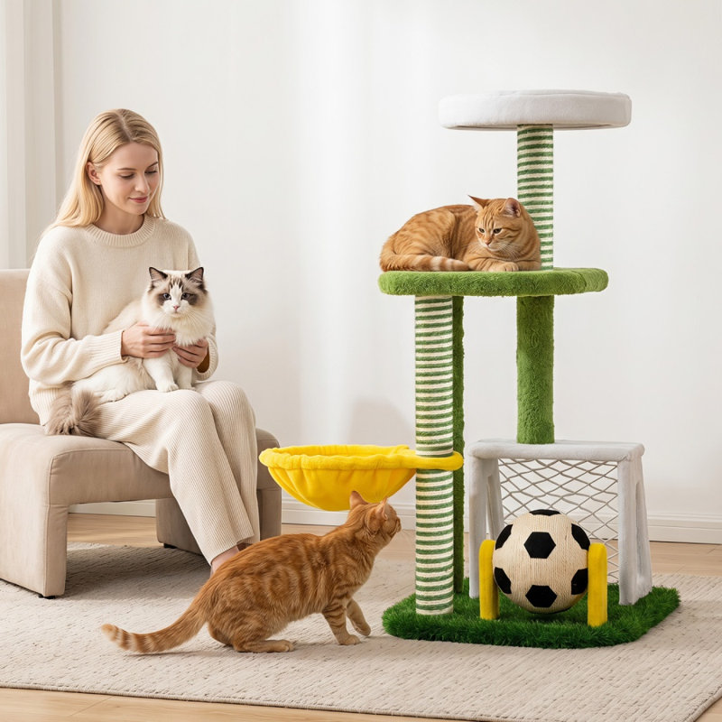 Arbre à chat de 100 cm (39,5 po) en forme de ballon de soccer avec perchoirs et griffoirs pour chatons