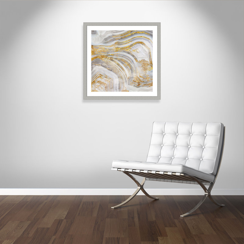 «Agate Allure I» par Vanessa, impression sur papier gris / or, H 33,5 po x l 33,5 po x P 1,25 po, Argent brossé