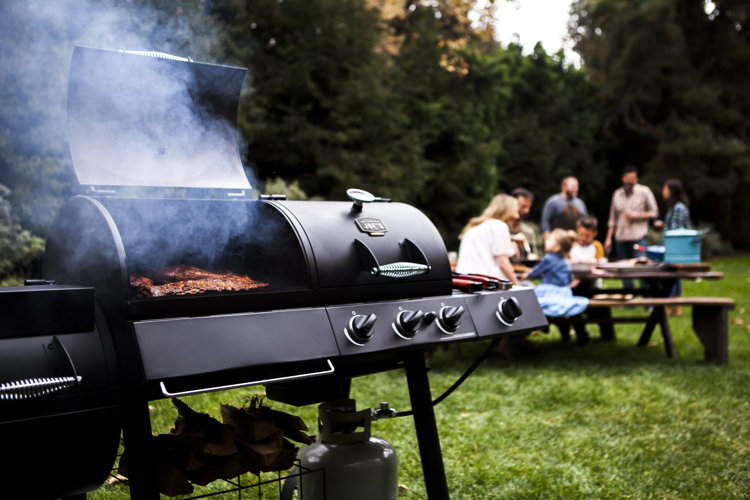 9 Accessible steps to use a propane smoker for beginners
