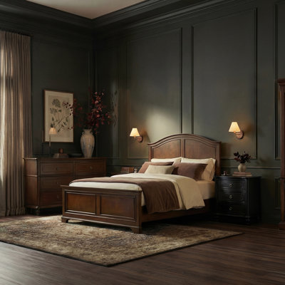 Damron 4-Piece Traditional Oak Solid Wood Bedroom Set