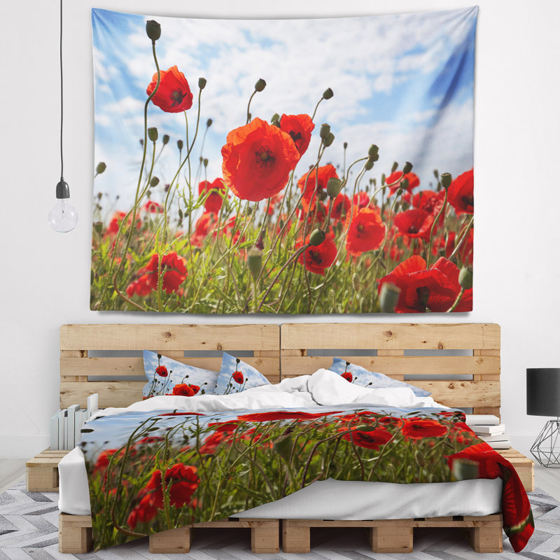 Tapisserie rouge vif, H 50 po x l 60 po