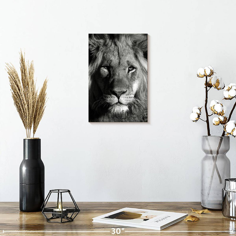 Brampt Monochromatic Lion Head, 12" H x 8" W