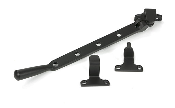 Newbury Stay (Steel Window)
