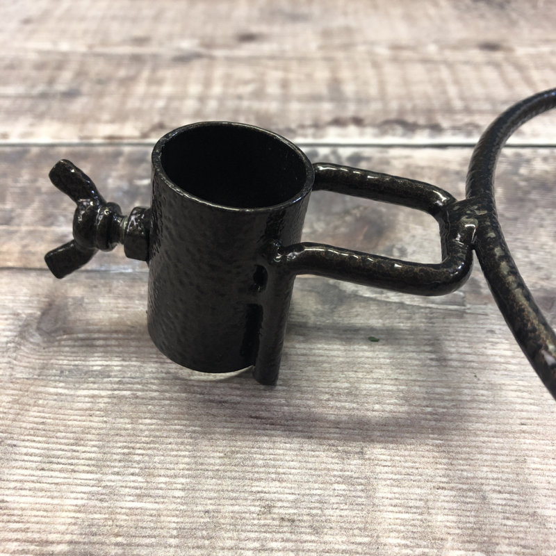 Elks Steel Feeding Station