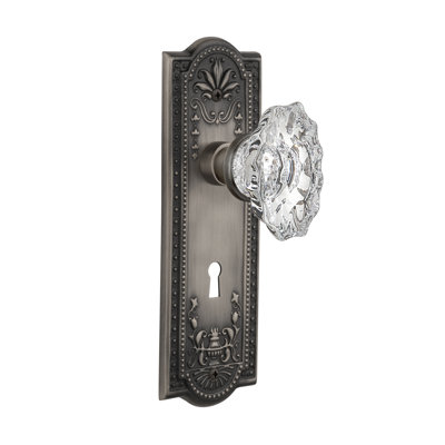Meadows Plate with Decorative Keyhole and Chateau Door Knob