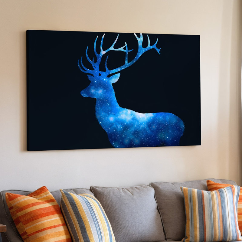 Toile, silhouette de cerf mystique posée sur un fond noir profond, H 18 po x l 24 po