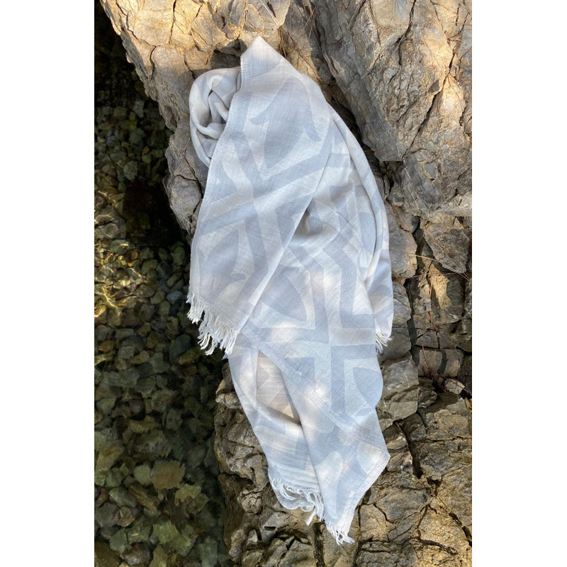 Luxurious Fouta Beach Towel, Light Grey, 35.4 x 66.9 Inches | 100% Cotton, 7.5 oz/sq yd | High Water Absorbent, Ultra Soft, Machine Washable | Perfect for Beach, Pool, Spa, and Travel - Stylish & Versatile