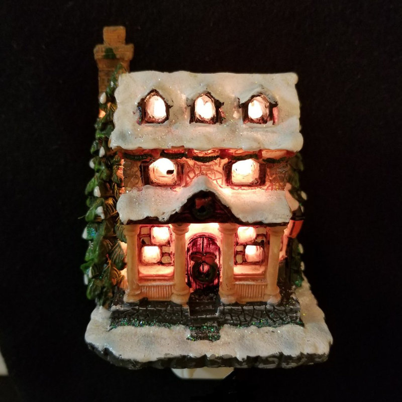 Juelian Snow Covered House Night Light