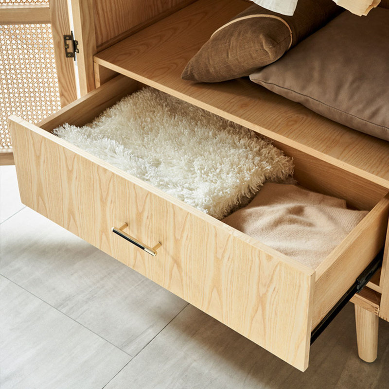 Armoire de rangement en rotin