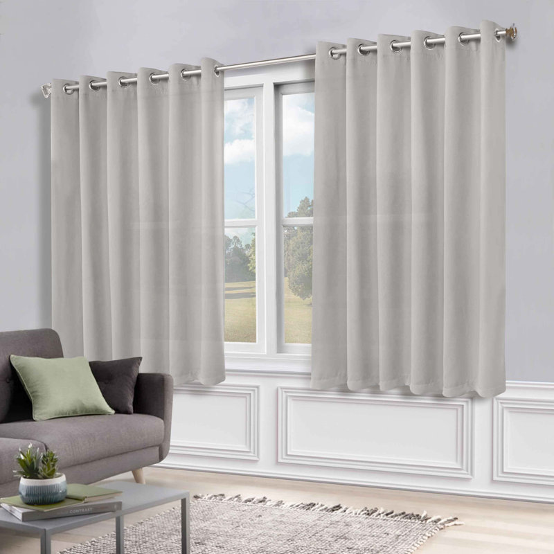 Paire de rideaux obscurcissant avec œillets Millendon, Guimauve, L 70 po x L 63 po