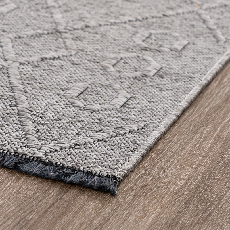 Tapis gris clair lavable à la machine Brenly, Rectangle 5 pi x 6 pi 11 po