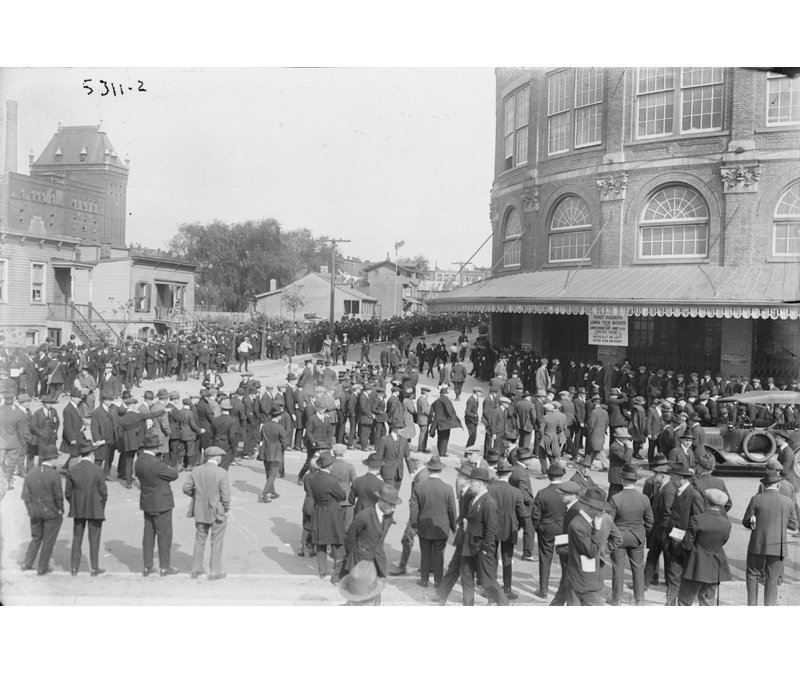 Ebbets Field, H 16 po x l 24 po