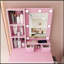 Table de coiffeuse avec miroir, lumières DEL réglables, prise de courant, support pour sèche-cheveux et tabouret-133292925