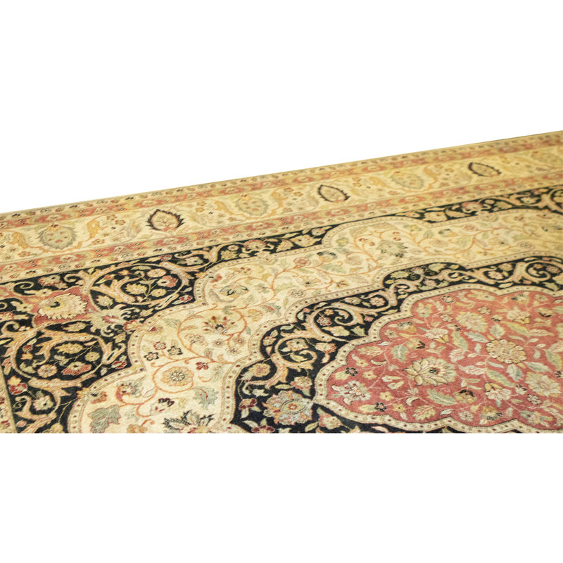 Tapis ivoire noué à la main de haute qualité