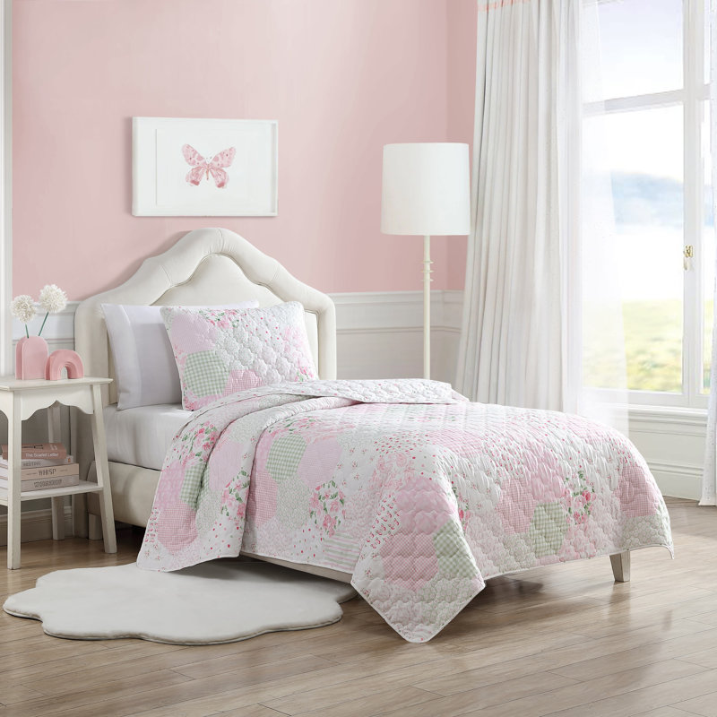 Laura Ashley Kids Ellyn Cozy Pink Quilt Set, Full Quilt + 2 Standard Shams