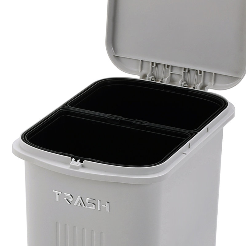 30 Litre Step-On Trash Can