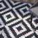 Tapis noir / ivoire en coton tissé à plat à la main Harlow