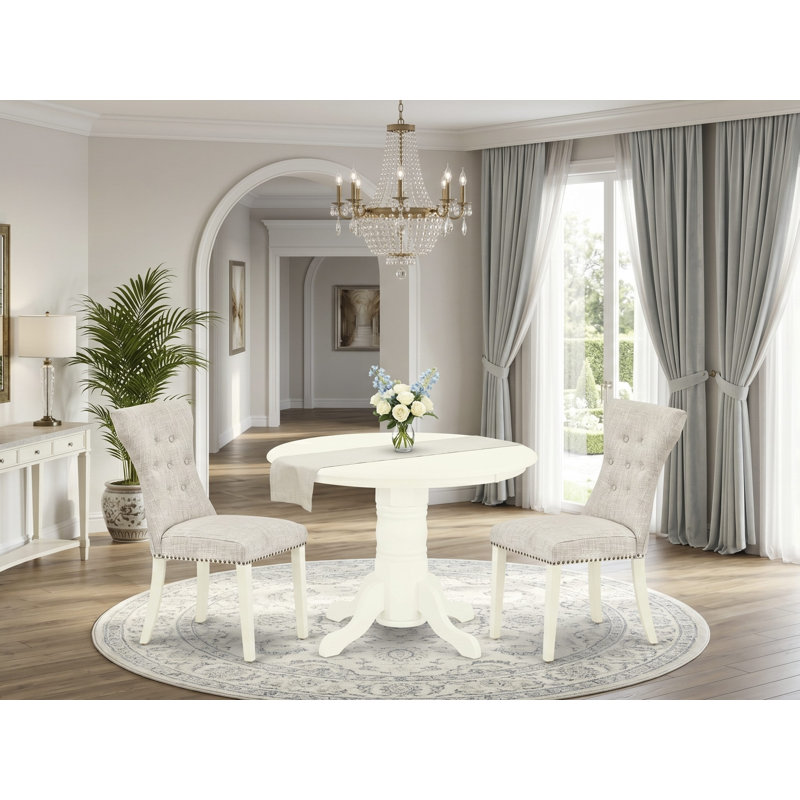 L'ensemble de salle à manger 3 pièces comprend une table de cuisine ronde avec piédestal et 2 chaises de salle à manger Parson en tissu de lin, blanc lin