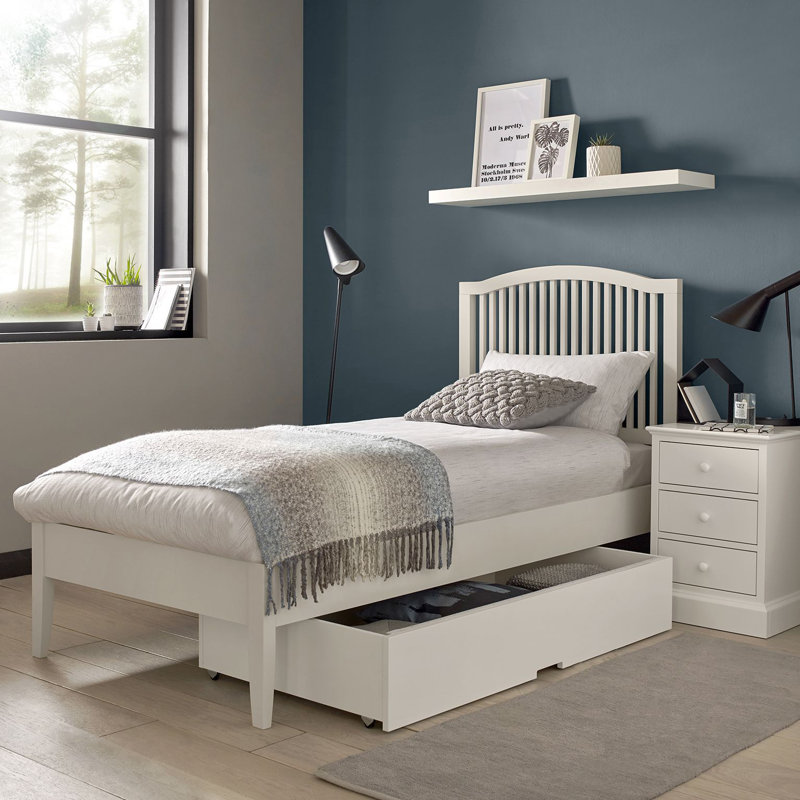 Lund Solid Wood Bed, Soft Grey, Small Double (4')