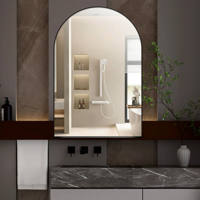 Armoire de salle de bain encastrée 24 po x 36 po, cadre en métal noir mat avec miroir et tablette ajustable