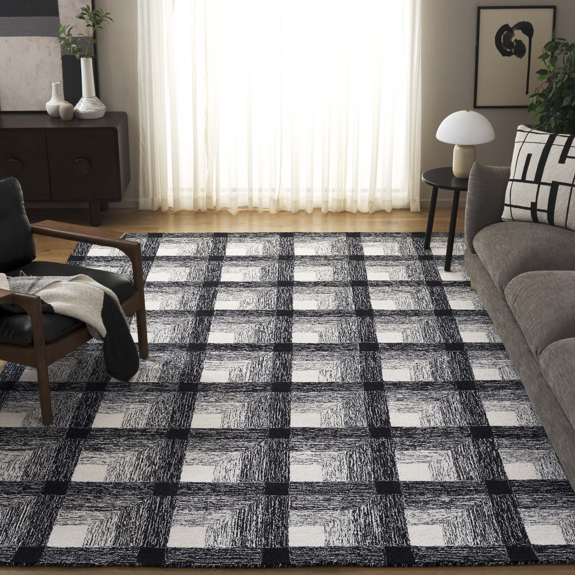 Robbie Handmade Wool Charcoal / Ivory Rug, Rectangle 8' x 10'
