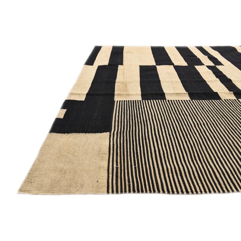 Tapis noir et blanc 5 x 8