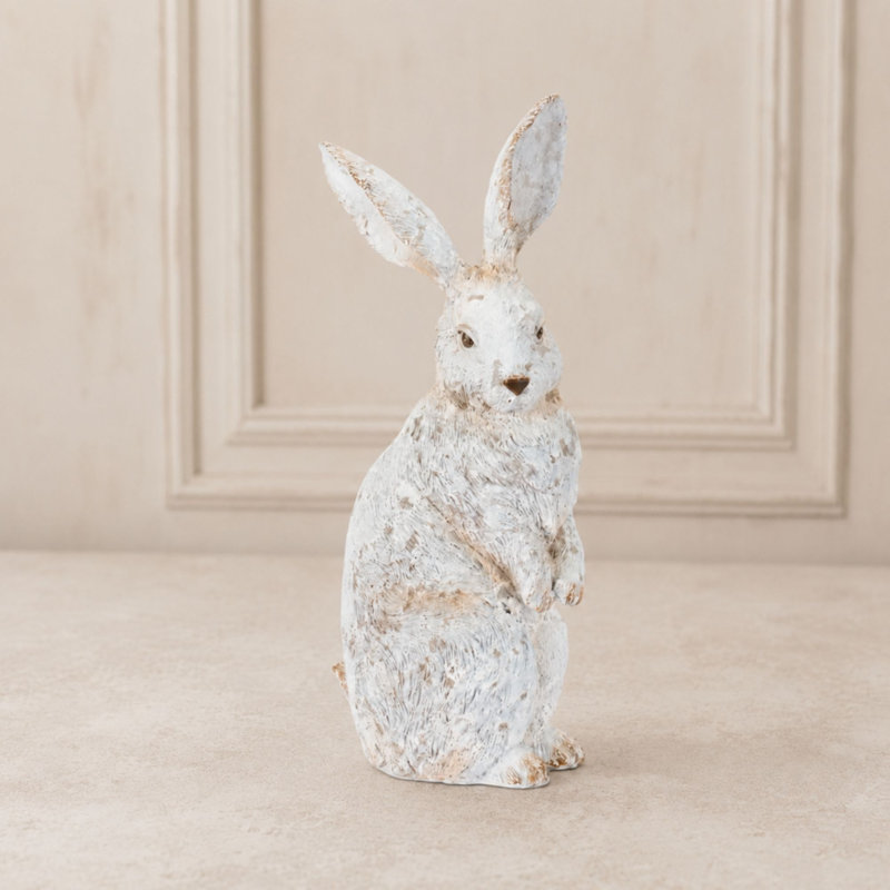 Statue de lapin vieilli H 14,25 po