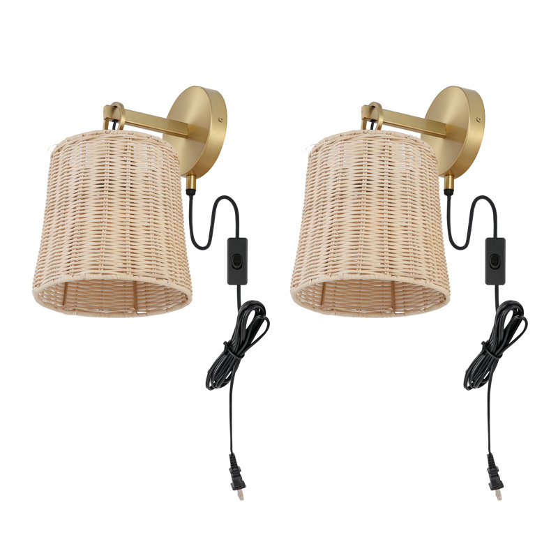 Bellmead Plug-in Armed Sconce, Golden