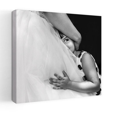«Little Girl Peeking Abstract», art mural contemporain