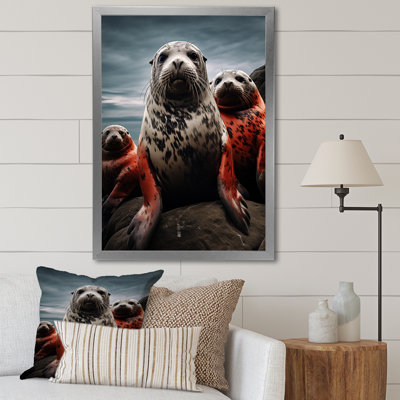 " Grey Red Seal Silent Guardians "