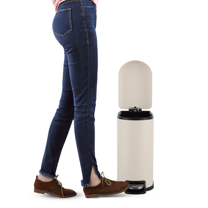 Poubelle à pédale en acier Roland, Beige calcaire, 2,64 gallons