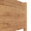 Ensemble de chambre à coucher 4 pièces, une table de chevet, un lit, une grande commode et une large commode en bois massif Lindall-463085390