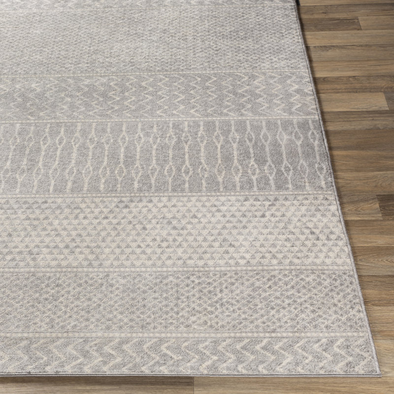 LurLine Oriental Indoor Rug, Rectangle 5'3" x 7'3"