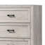 Commode haute Miot, 4 tiroirs avec poignées en métal, bois blanchi