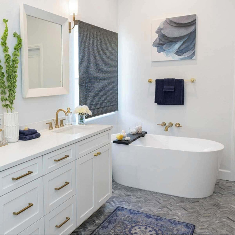 63'' x 29.50'' Freestanding Soaking Acrylic Bathtub, White / Rose Gold Drain