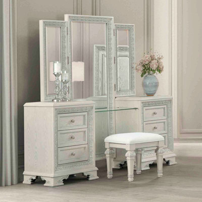 Ensemble de meuble-lavabo de style traditionnel 1Pc avec tabouret de chargement USB avec tiroir à queue d'aronde et glissières à roulement à billes avec boutons ronds argentés et meubles de chambre à coucher au fini blanc crème