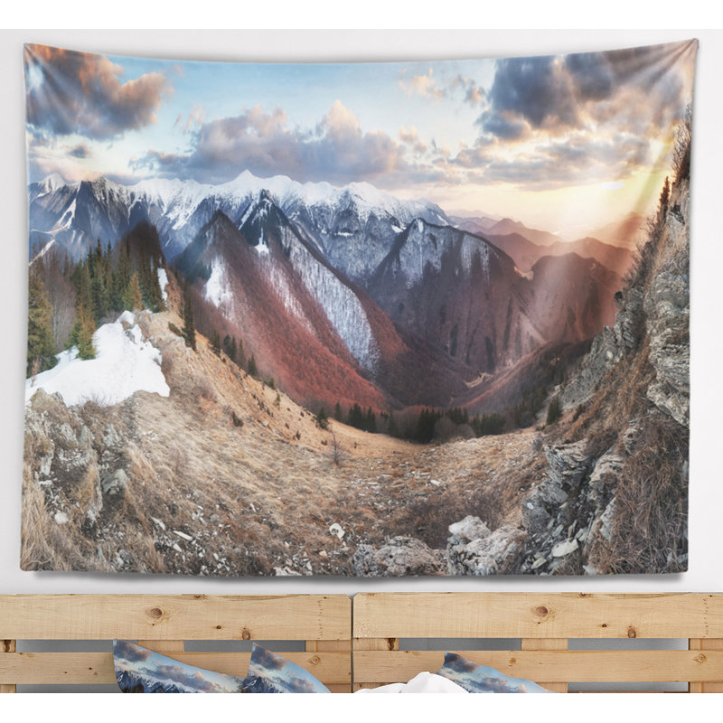 Tapisserie de paysage à superposition de paysages de montagnes brumeuses, H 78 po x l 92 po