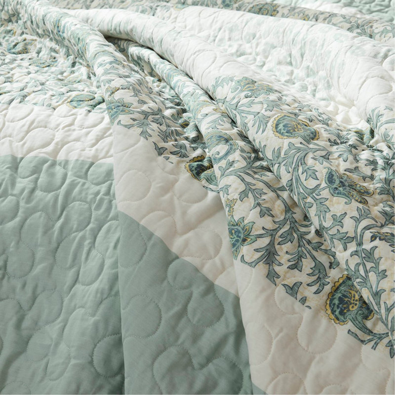 6 Piece Cotton Percale Quilt Set With Throw Pillows Aqua King/Cal King, King Quilt  + 5 Additional Pieces, Aqua Floral