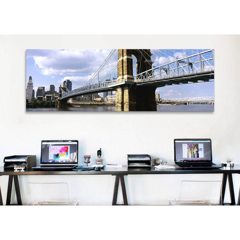 «John A. Roebler Suspension Bridge Cincinnati, Ohio», reproduction de photo sur toile, H 16 po x l 48 po x P 1,5 po