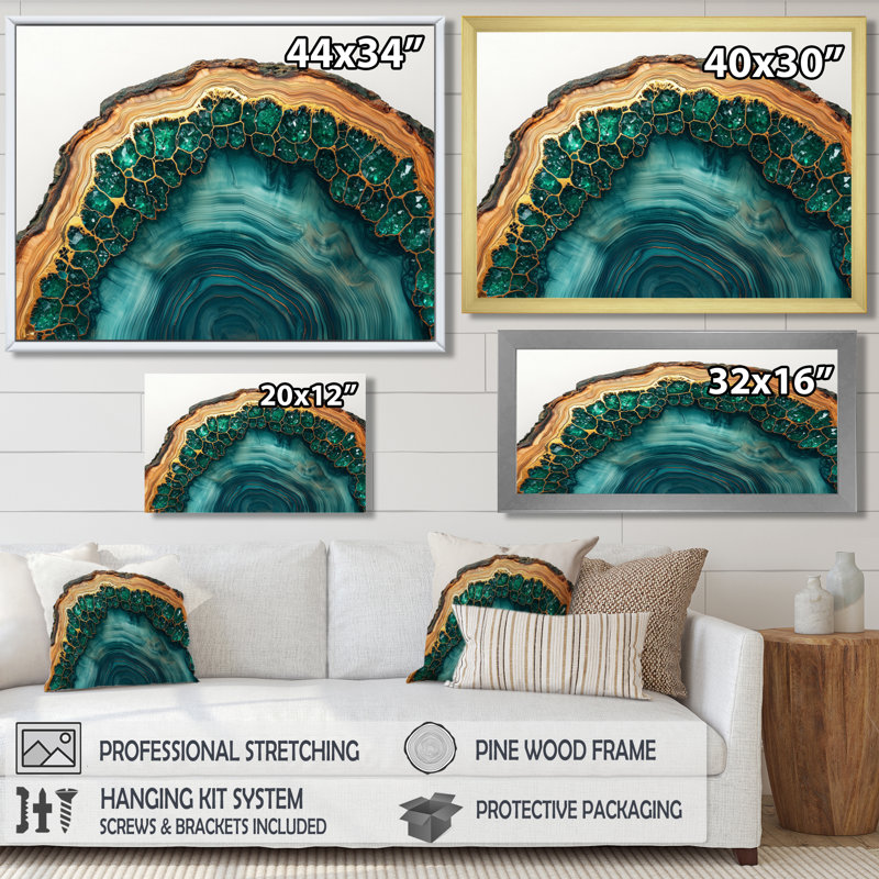 Glyna, émeraude et rivière de cristal sur glissoire en bois II - cristaux, art mural, H 30 po x l 40 po