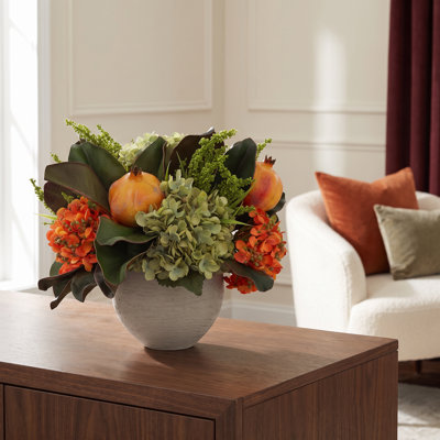 Arrangement de grenade et d'hortensia
