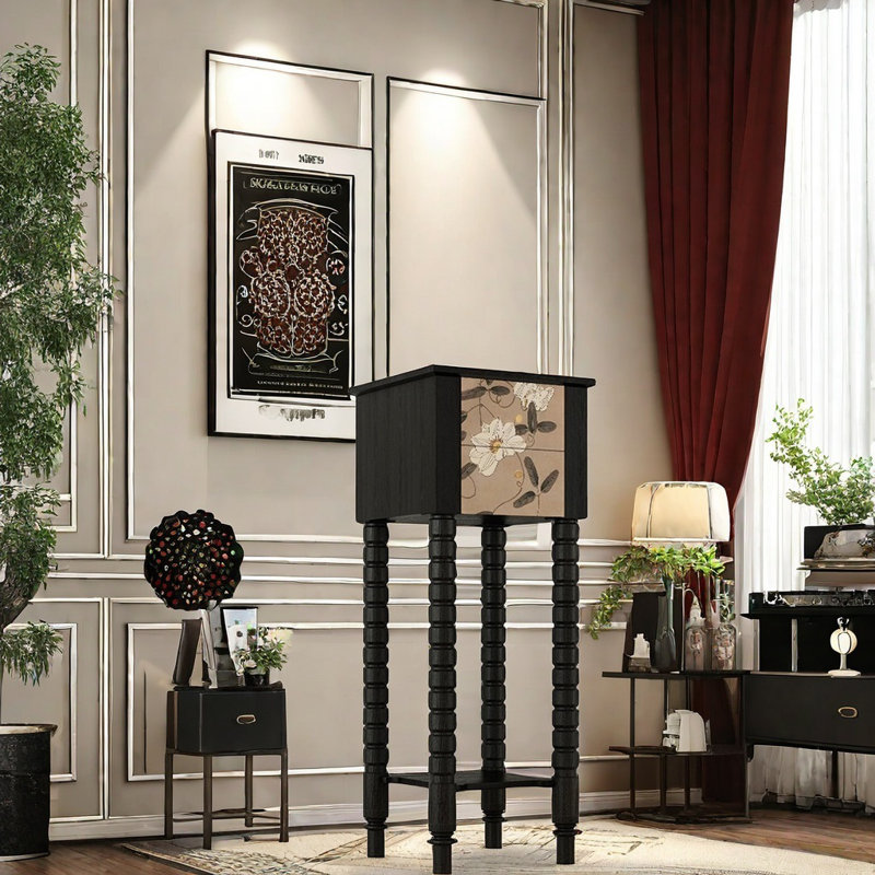 Petite armoire d'appoint de style français délicate