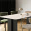 Table de salle à manger de style français rétro-105834694