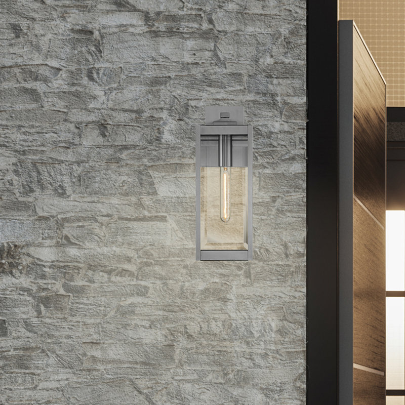 Lanterne murale d'extérieur en acier inoxydable à 1 lumière Westover, Acier inoxydable, H 17 po x l 6 po