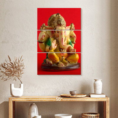 Adella Ganesha On Red