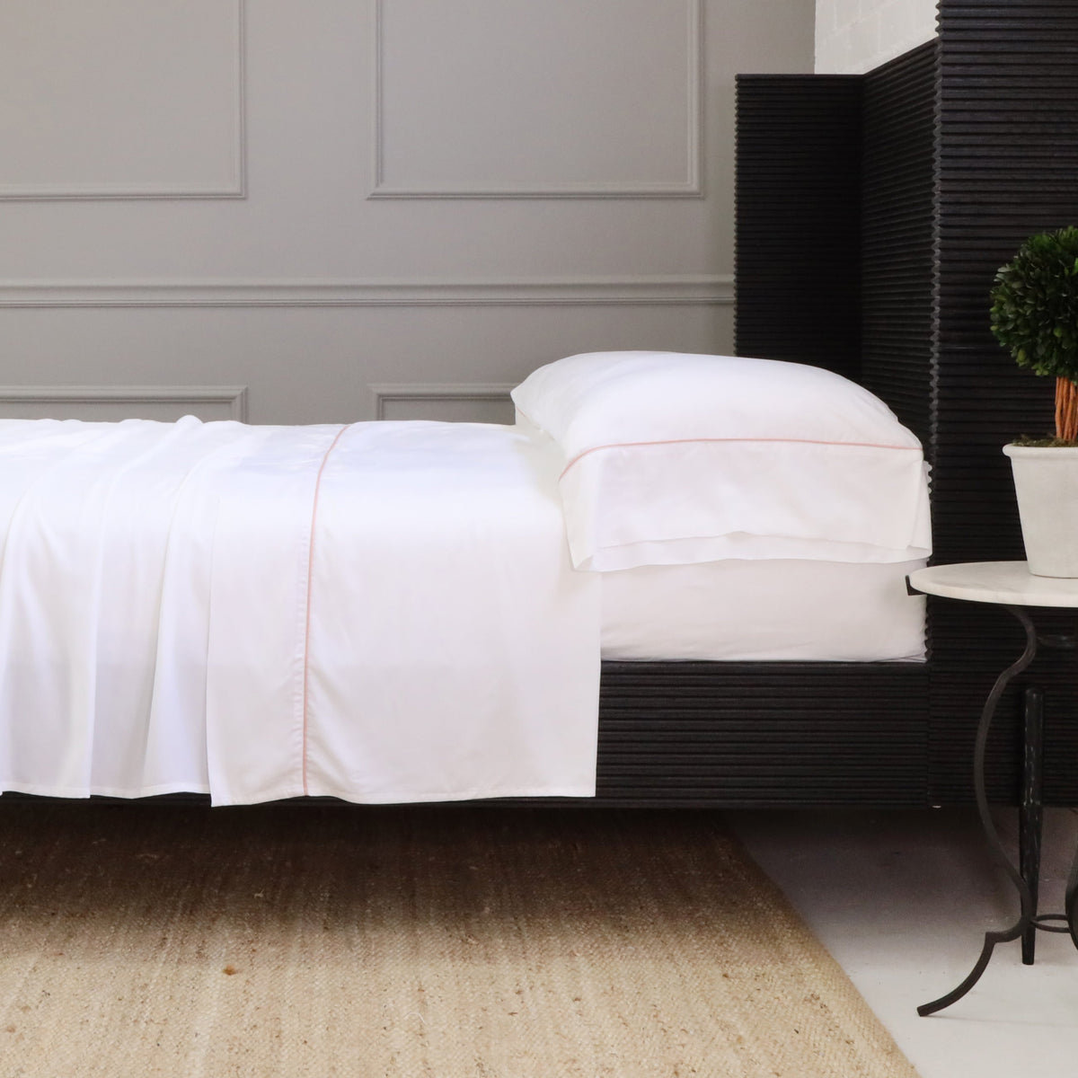 Sheena Pillowcase, King, White/Pink