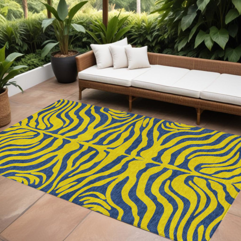 Tapis intérieur jaune 9 pi x 12 pi