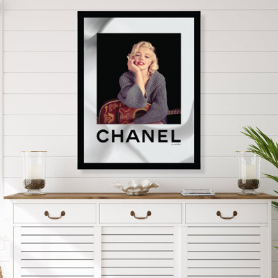 Marilyn Monroe Designer Fashion Framed Print