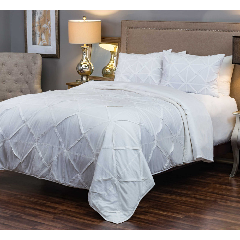 Carrington Traditional Quilt, Twin